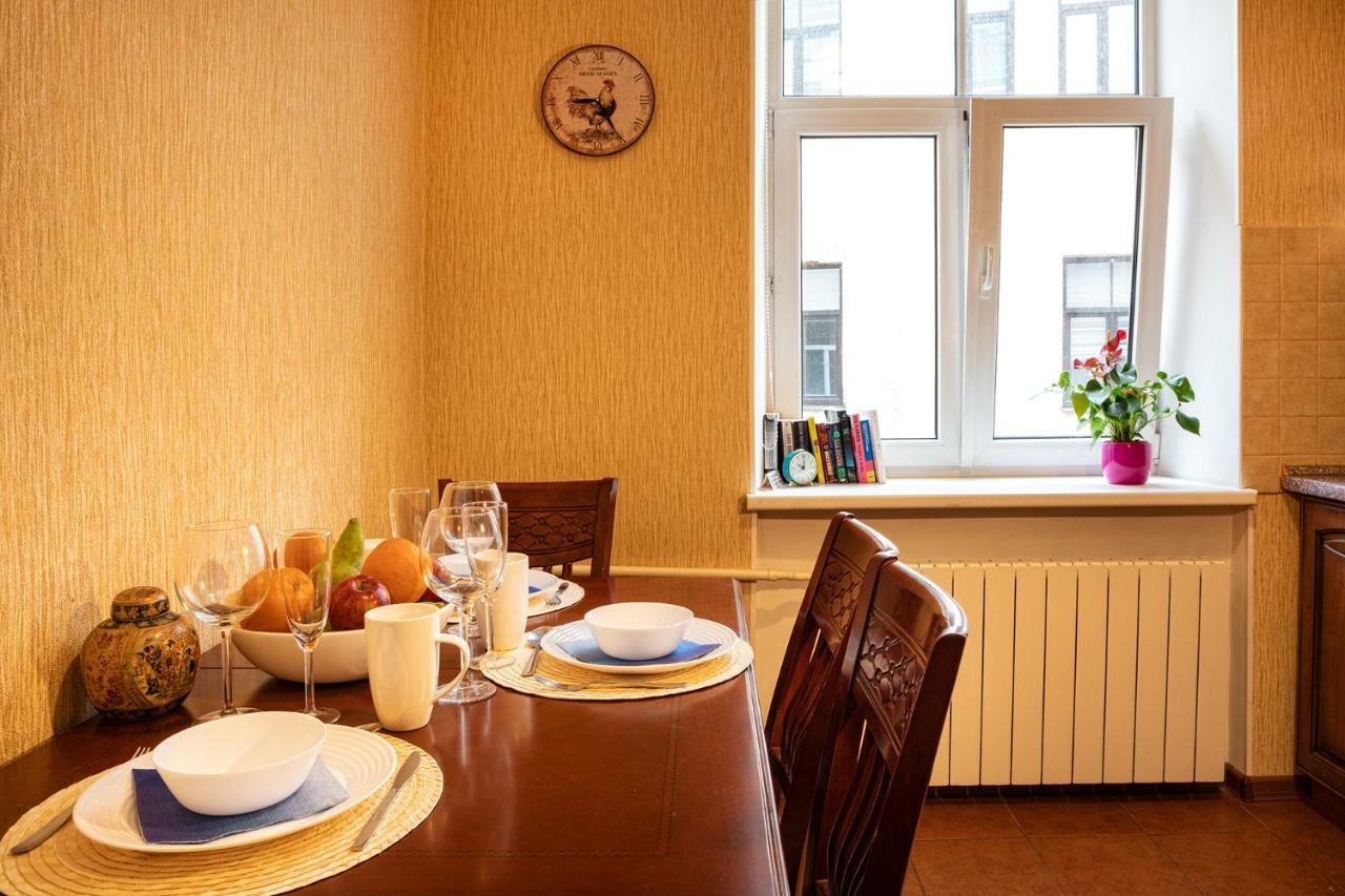 Old Quiet Apartment