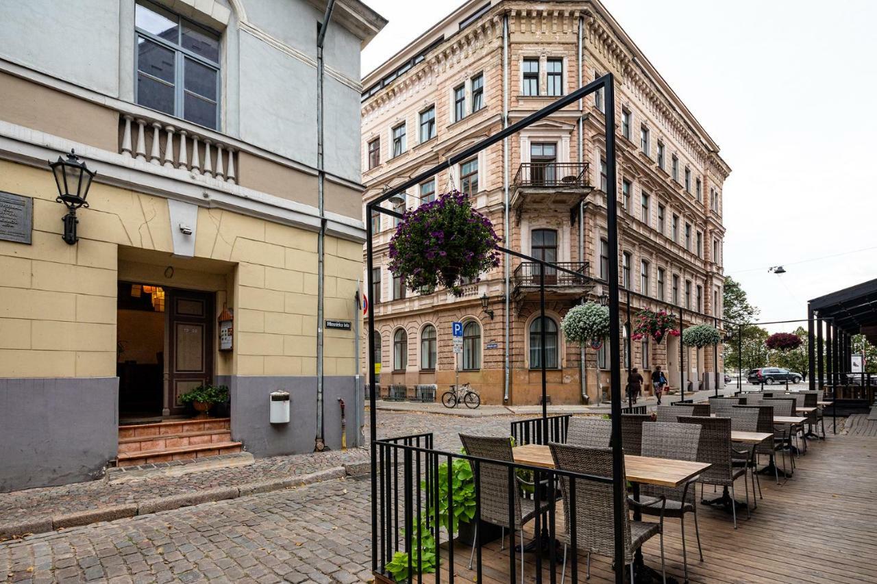 Old Quiet Apartment *