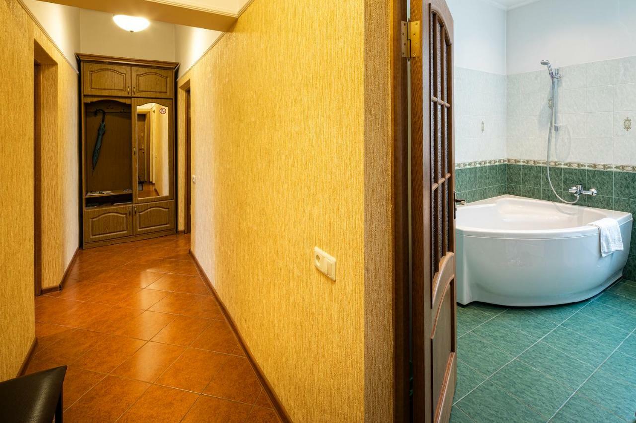 Old Quiet Apartment *