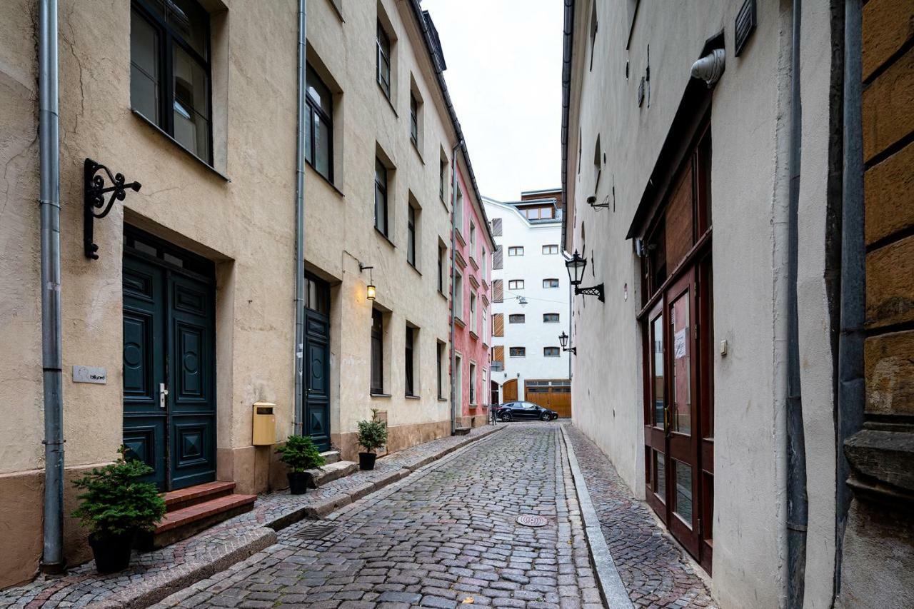 Old Quiet * Riga