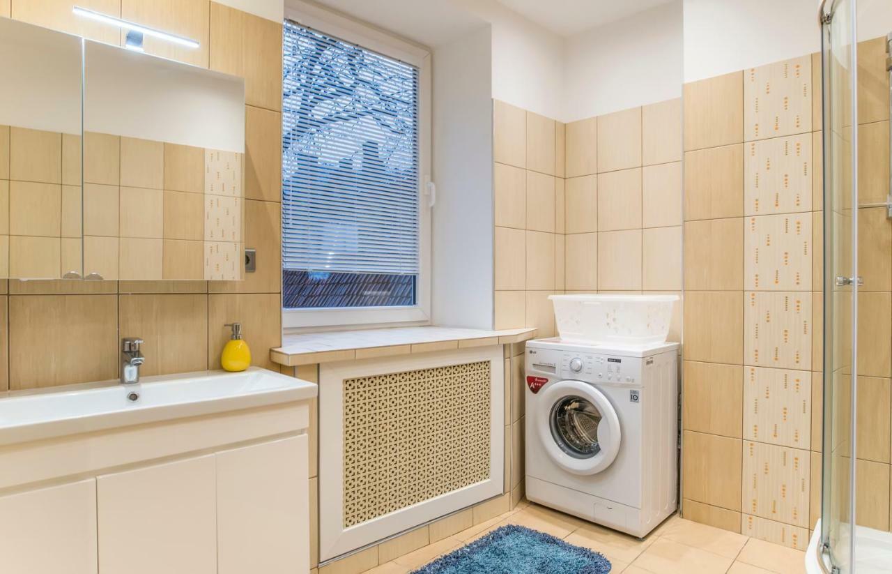 Charming Spacious 3 Bedroom In Old Town Appartement *