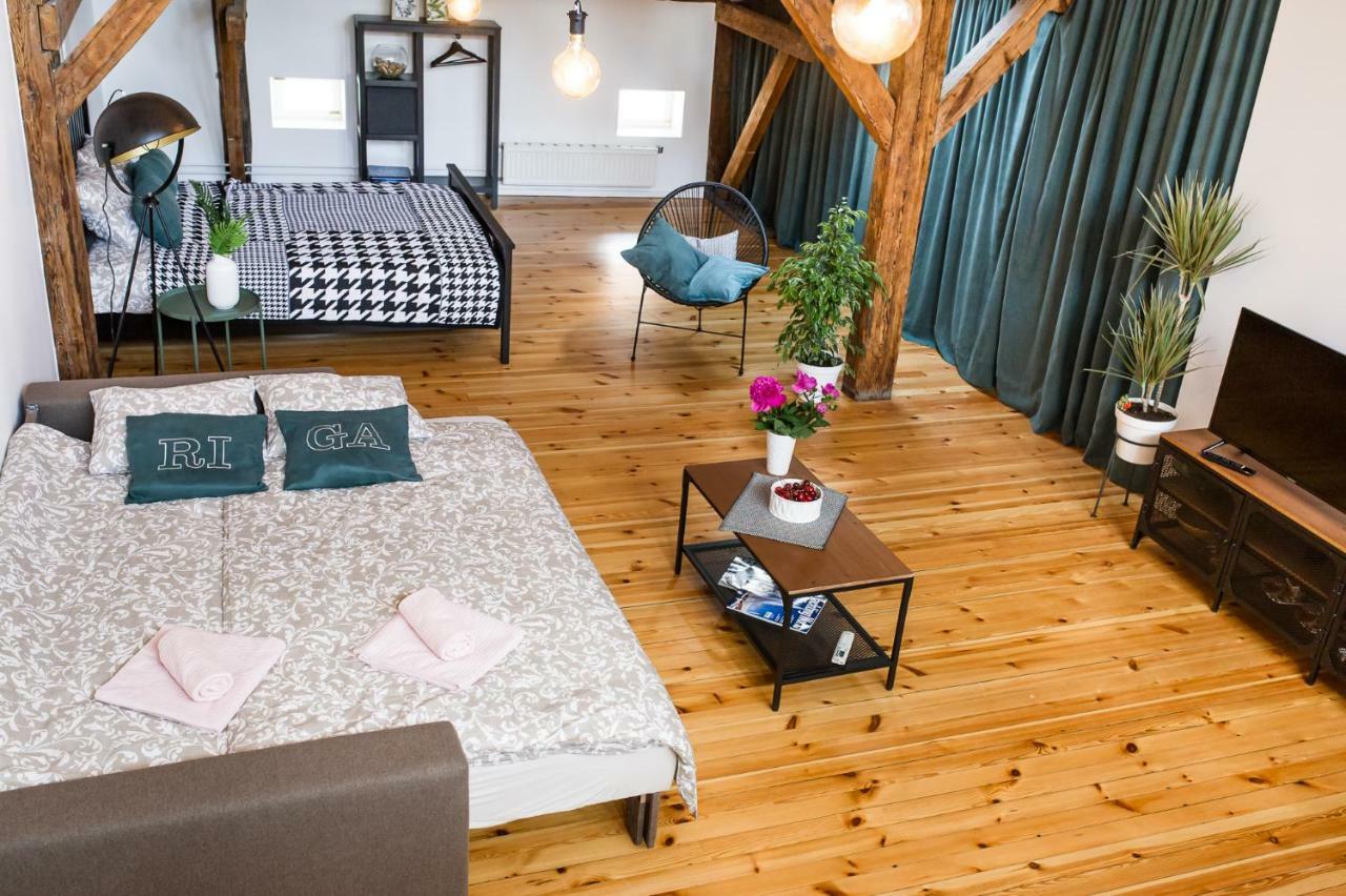 Cozy Mansard Old Town Aptartment, Ac