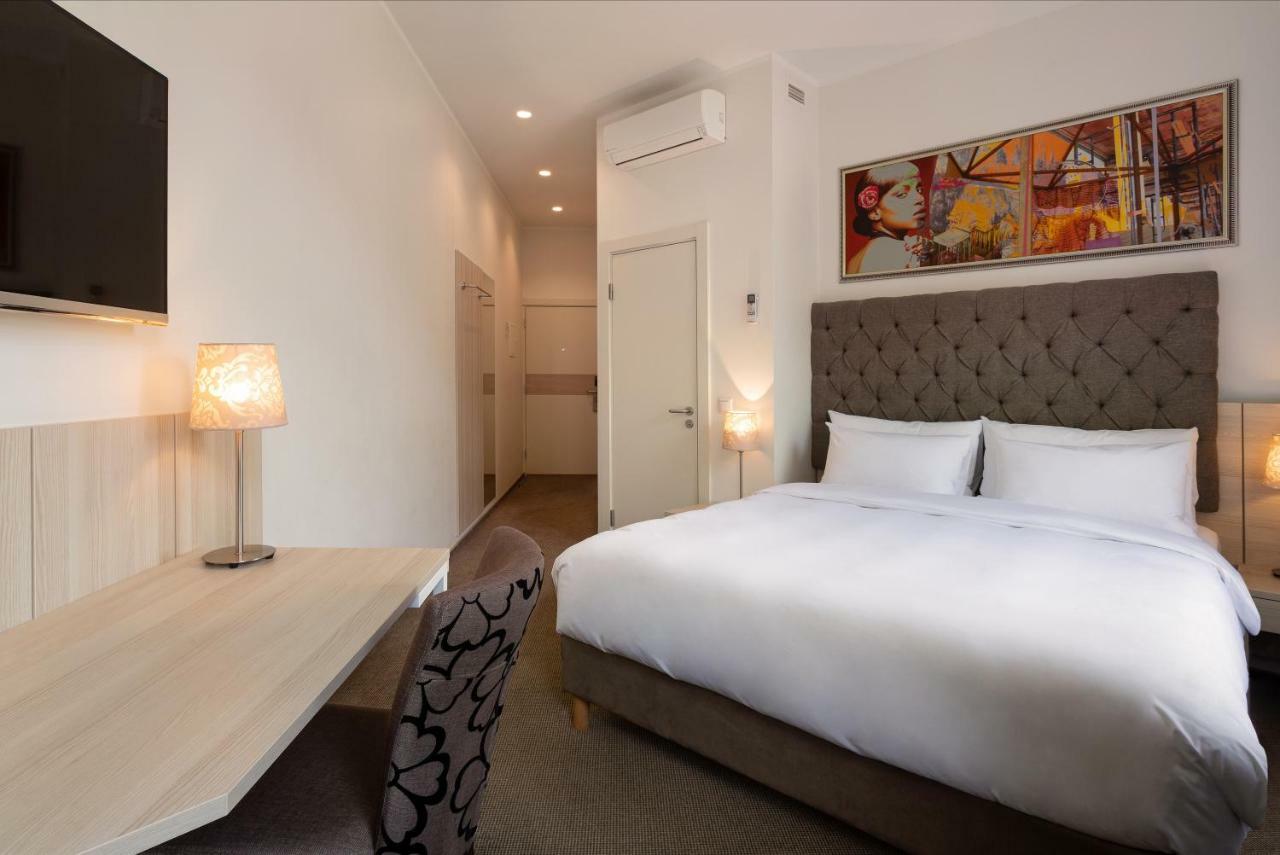 Radisson Old Town Hotel 4*
