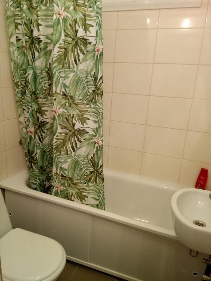 Arena Quiet Center Free Parking Apartment