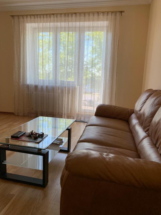 3 Bedrooms With Free Parking And River View Apartment *