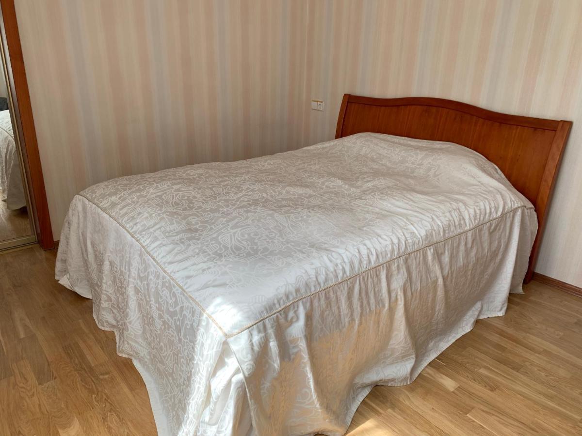 3 Bedrooms With Free Parking And River View Riga