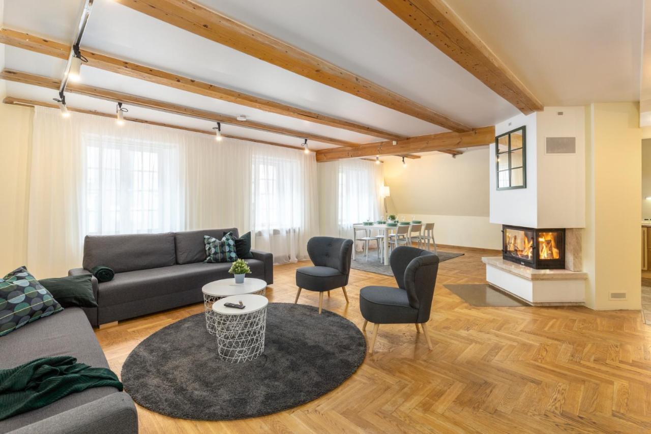 Dzīvoklis 3 Storey W/terrace *