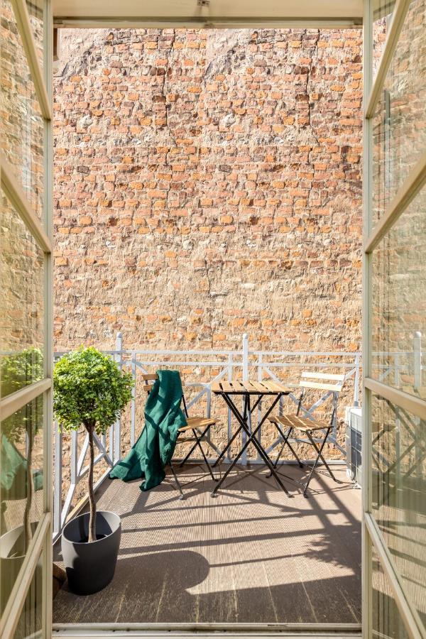 3 Storey W/terrace