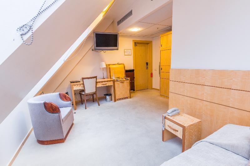 Royal Square & 5* Riga