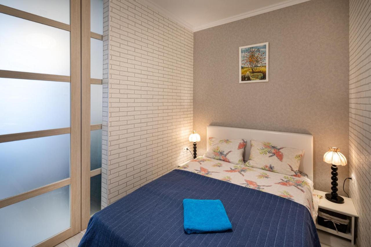 Apartment Centre *