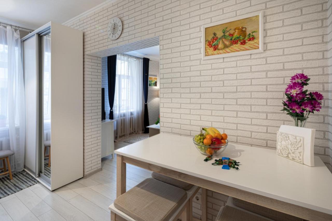 Apartment Centre *