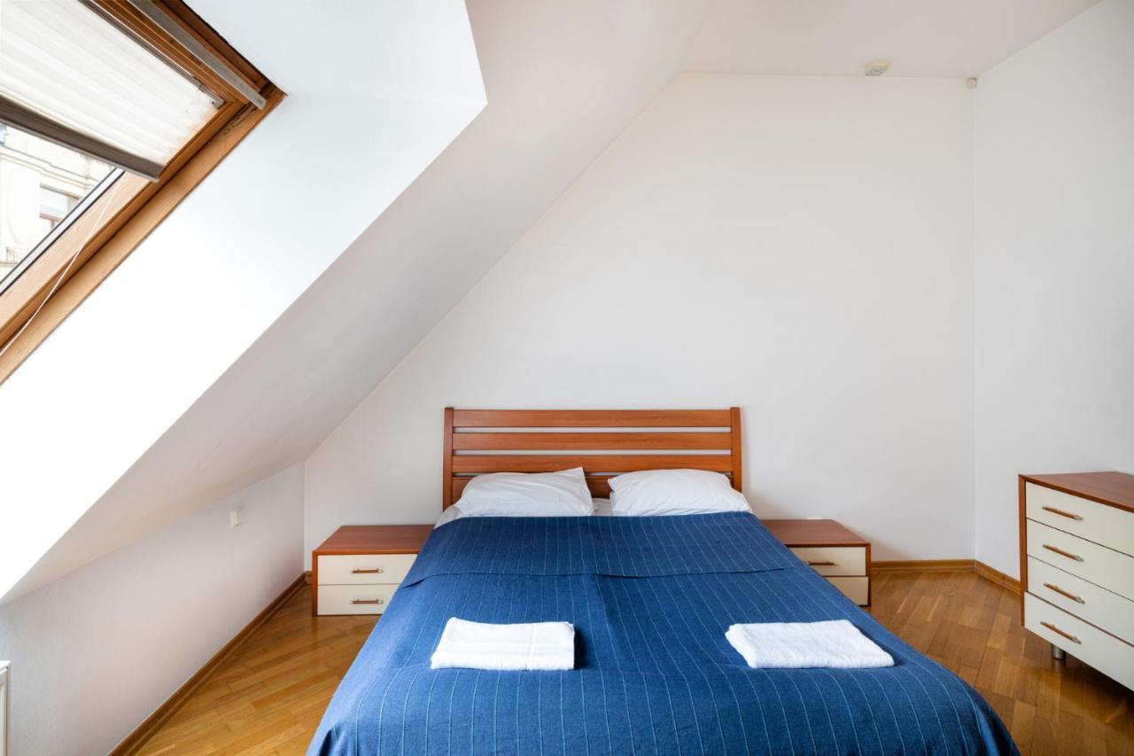Old Two Floor Palasta Loft With River View Apartment Riga