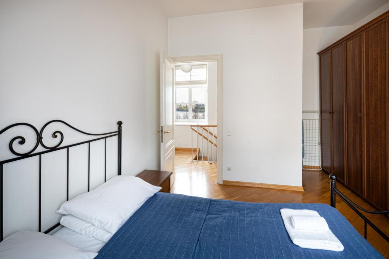 Old Two Floor Palasta Loft With River View * Riga