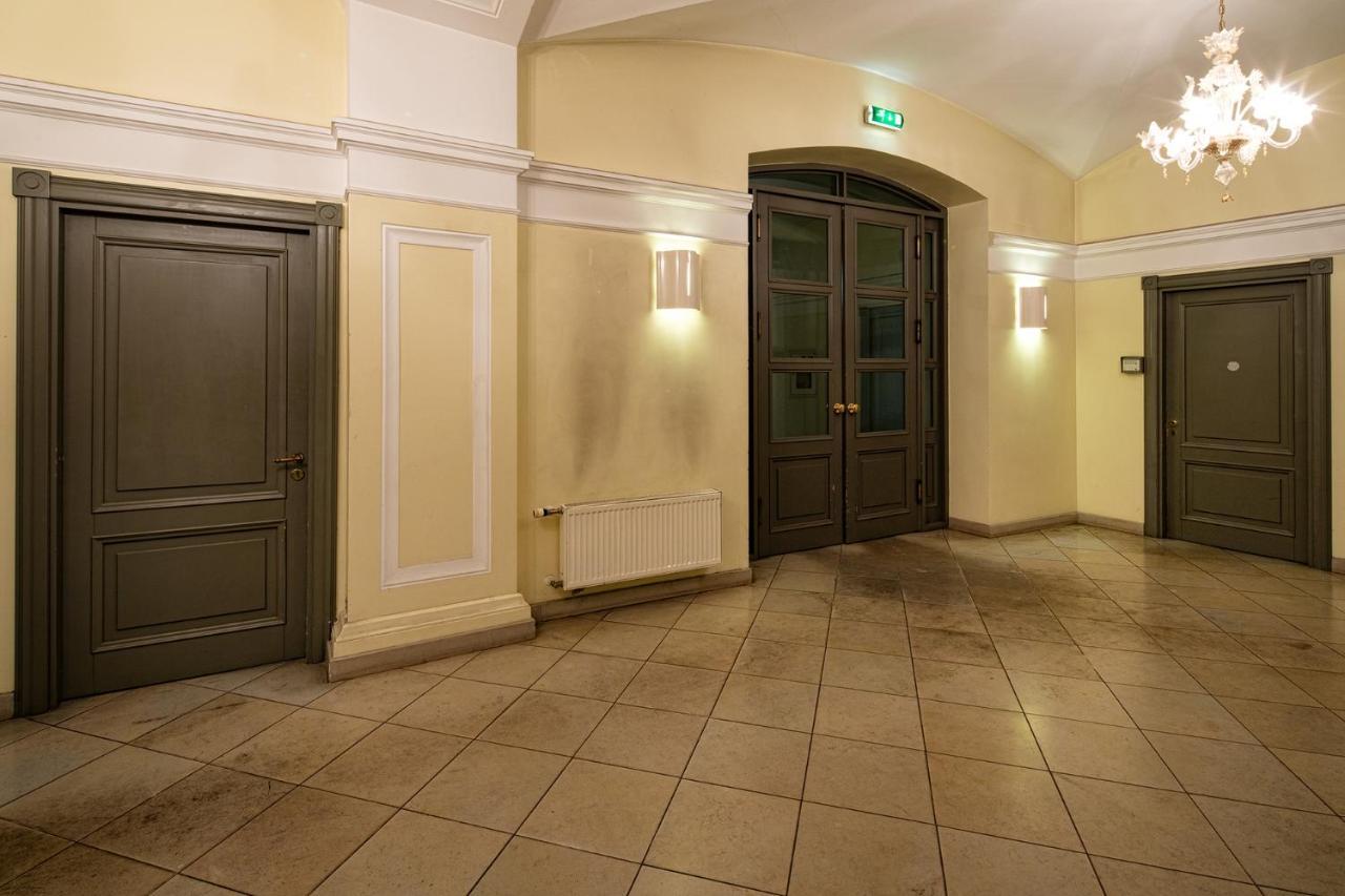 Apartment Old Two Floor Palasta Loft With River View Riga