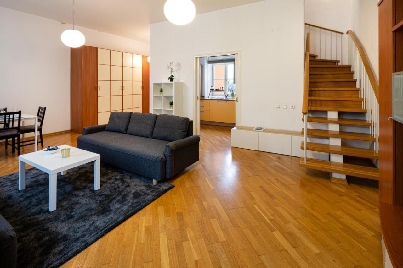 Old Two Floor Palasta Loft With River View * Riga