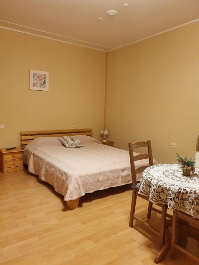 Renau Guest house *
