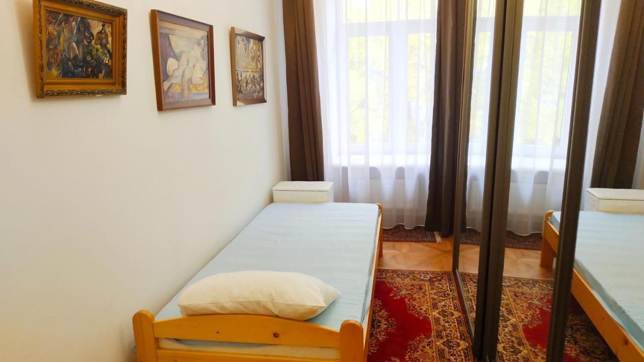 Old Town Charm Apartment