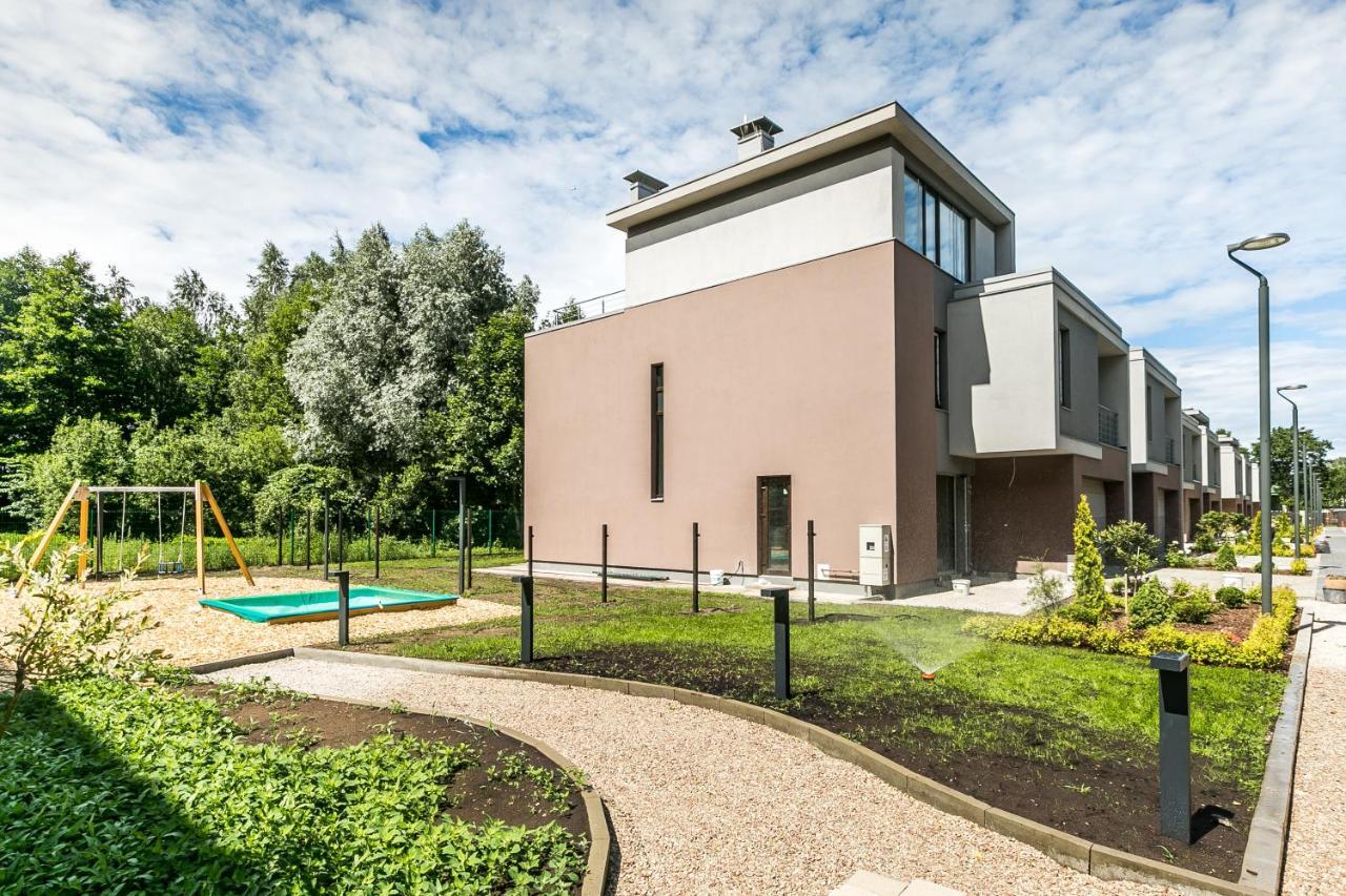 Imanta Garden Townhouse Villa Riga