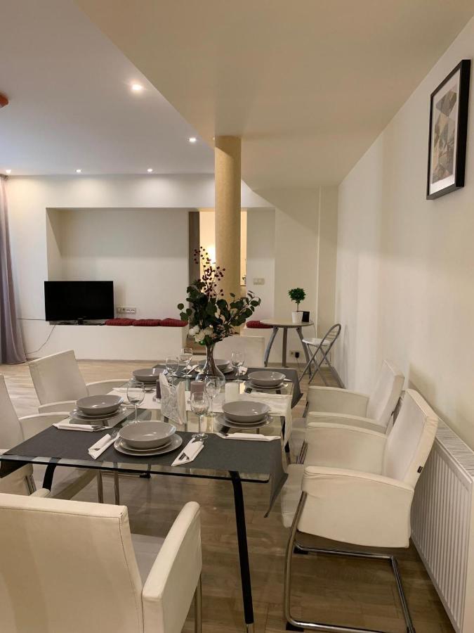 Old Town With Private Elevator Apartment *