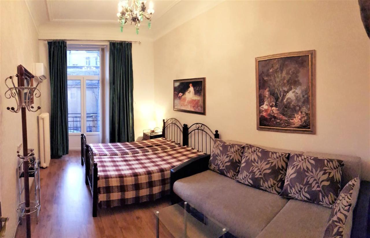 Apartment Sunny Esplanade By Old Town Riga