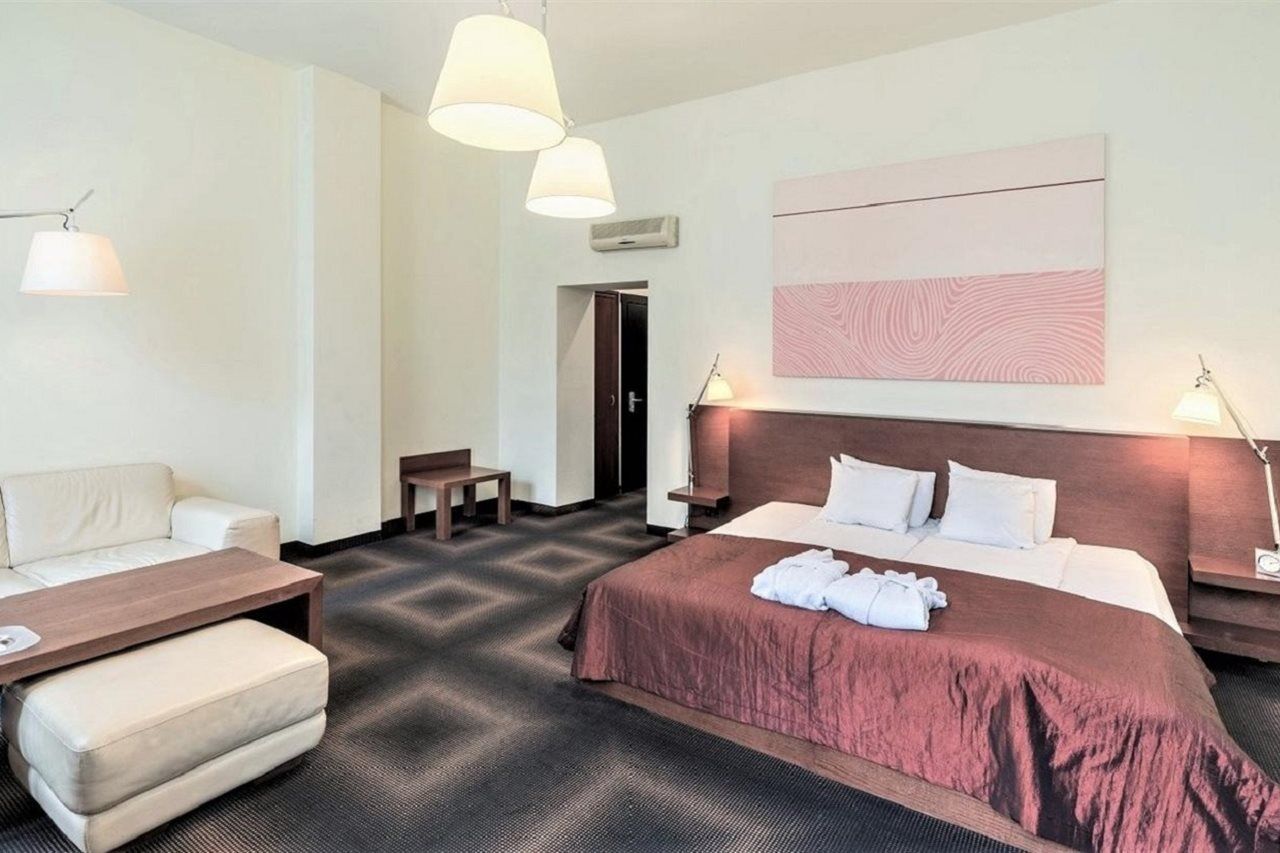Rixwell Centra 4*