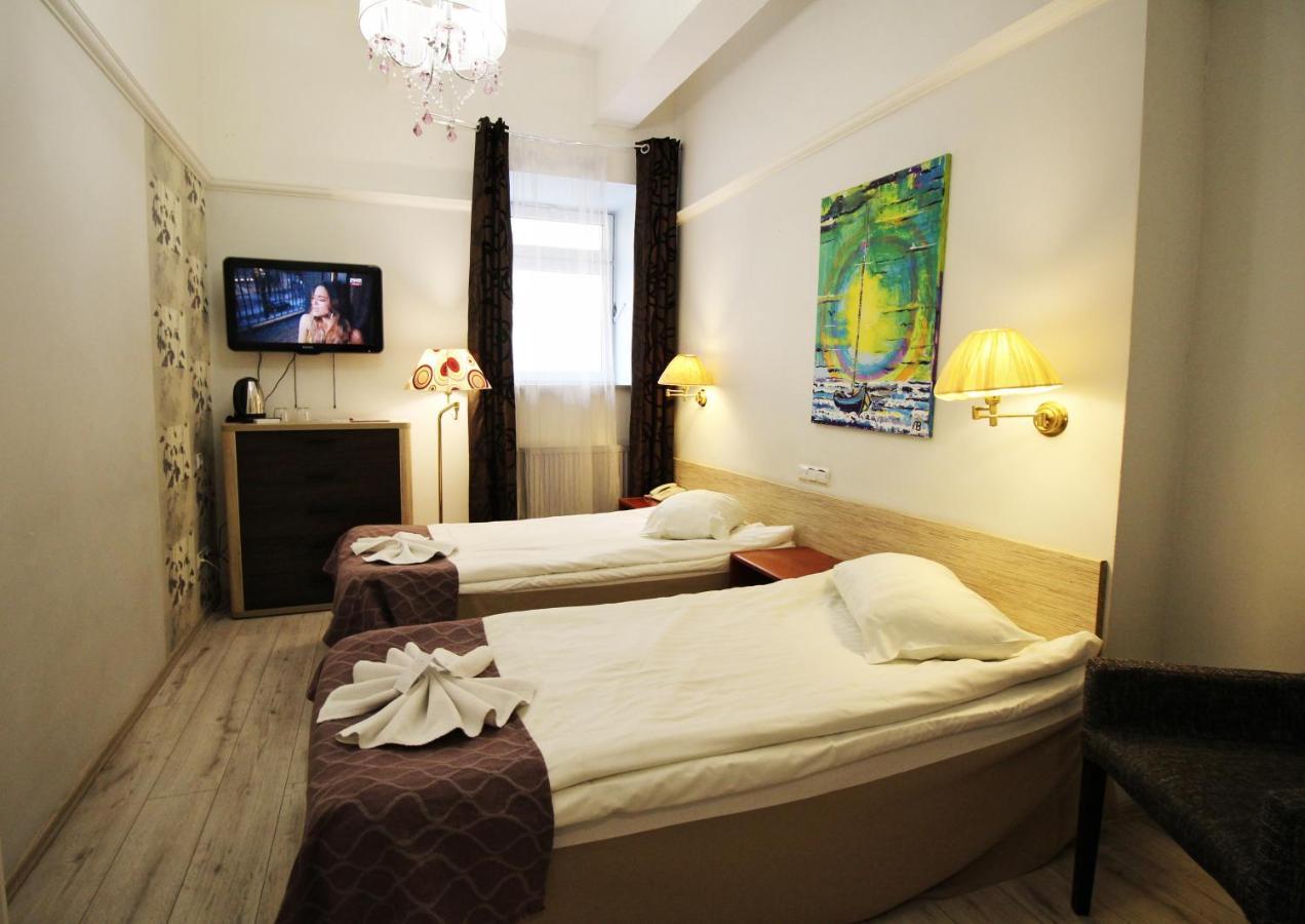 A1 Center Hotel