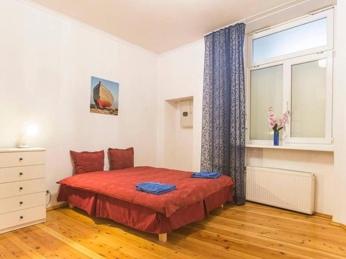 Apartment Old - 4 Bedroom Riga
