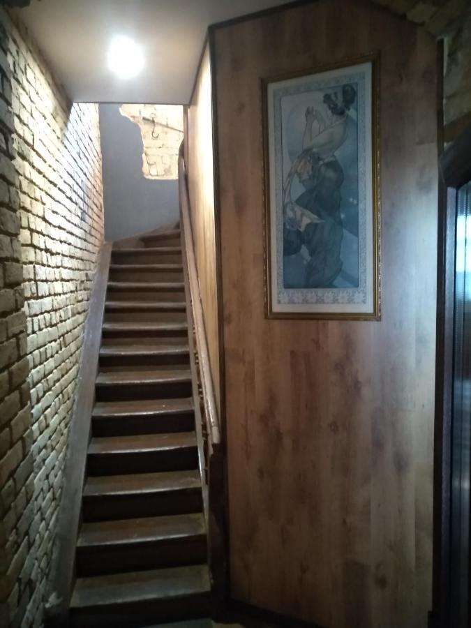 Atrium Hotel 2*