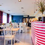 Rija Hotel Tia