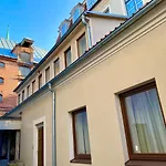 Castle Square Guest House