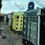 Perfectly Central Apartment 5 Min To Old Town & Art Noveau.