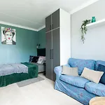 Cozy & Discreet Apartment In Riga