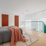 Bright Designer Loft In The City Center