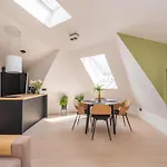 New Flat With Free Underground Parking And Air Conditioning