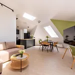 New Flat With Free Underground Parking And Air Conditioning