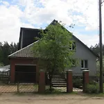 Cozy Apartment Near The Airport