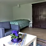 Cozy Apartment Near The Airport