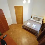 Old Town Retreat With Stunning Views 2 Bedroom Apartment Nearby The Church Of Saint Peter