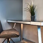 Free Parking, Gym & Security, Air Conditioner, Kitchen & Washing Machine, Children\'S Playground, 4K Oled Tv & Highspeed Wifi, Skyline View Balcony In Central Location