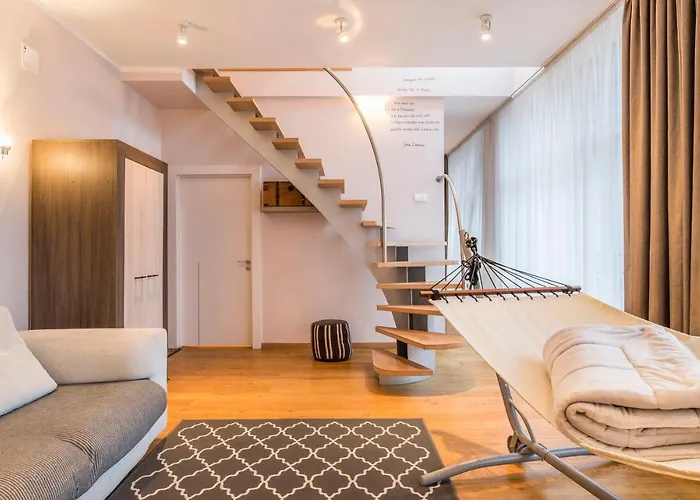 Central 2-Level Penthouse With Terrace And Free Parking