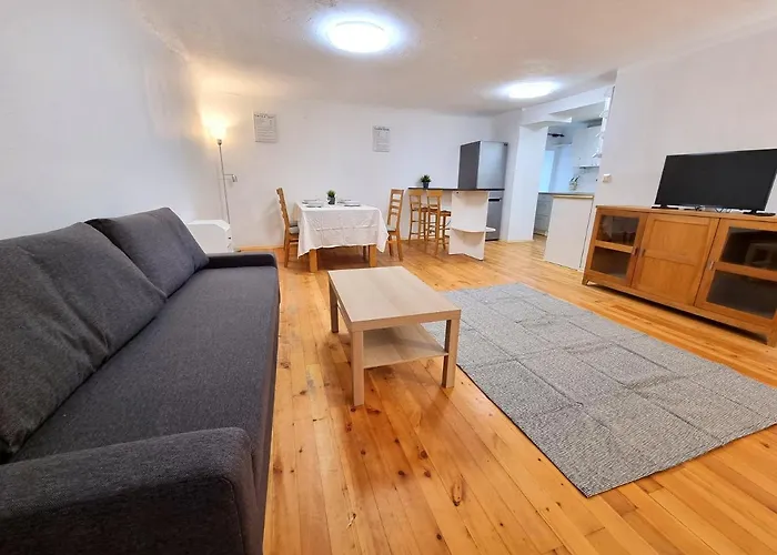 Vagnera Old Town Two Bedroom Apartment