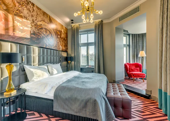 Grand Poet Hotel And Spa By Semarah