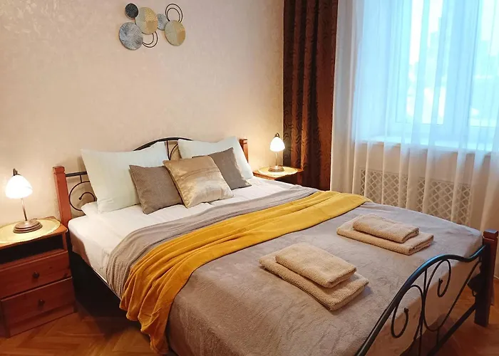Old Town Retreat With Stunning Views 2 Bedroom Apartment Nearby The Church Of Saint Peter