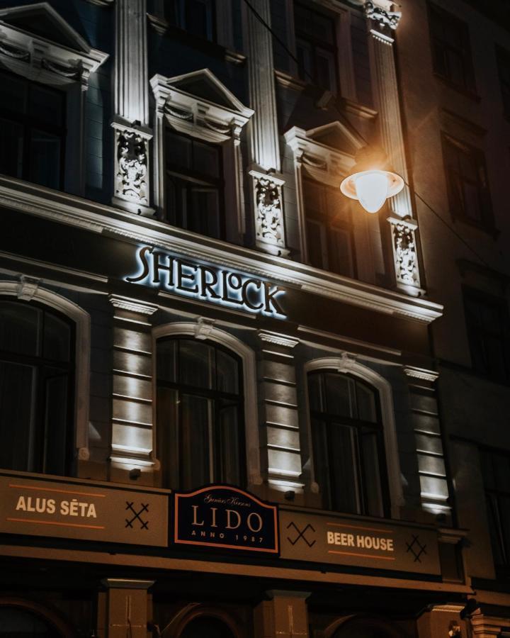 Aparthotel Sherlock Art 3*