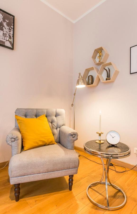 2-level Penthouse With Terrace And Free Parking