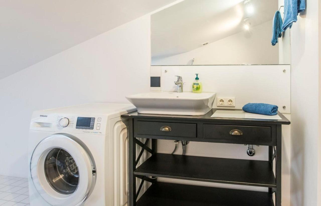 2-level Penthouse With Terrace And Free Parking *