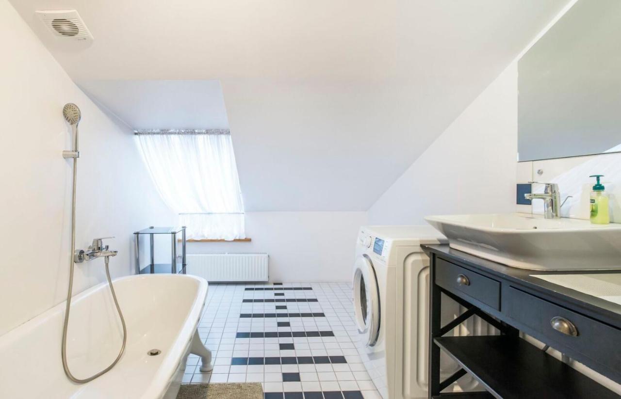 Apartment 2-level Penthouse With Terrace And Free Parking Riga