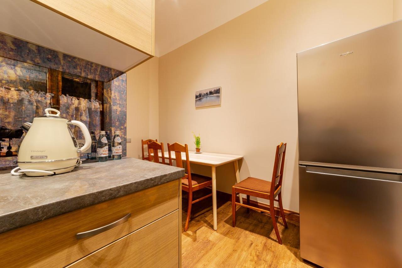 Cozy Storie's Ap, 47sqm, Renovated 2020, Free Parking Riga
