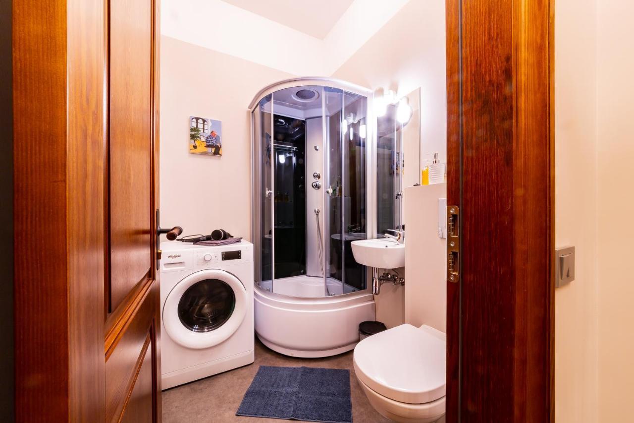 Cozy Storie's Ap, 47sqm, Renovated 2020, Free Parking Riga