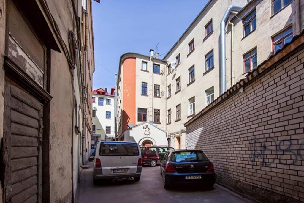 Modern & Spacious 80m2 In Old Town *